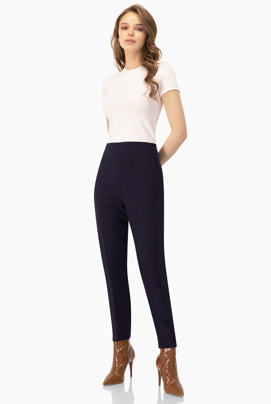 Pantalon recto con bolsas simuladas