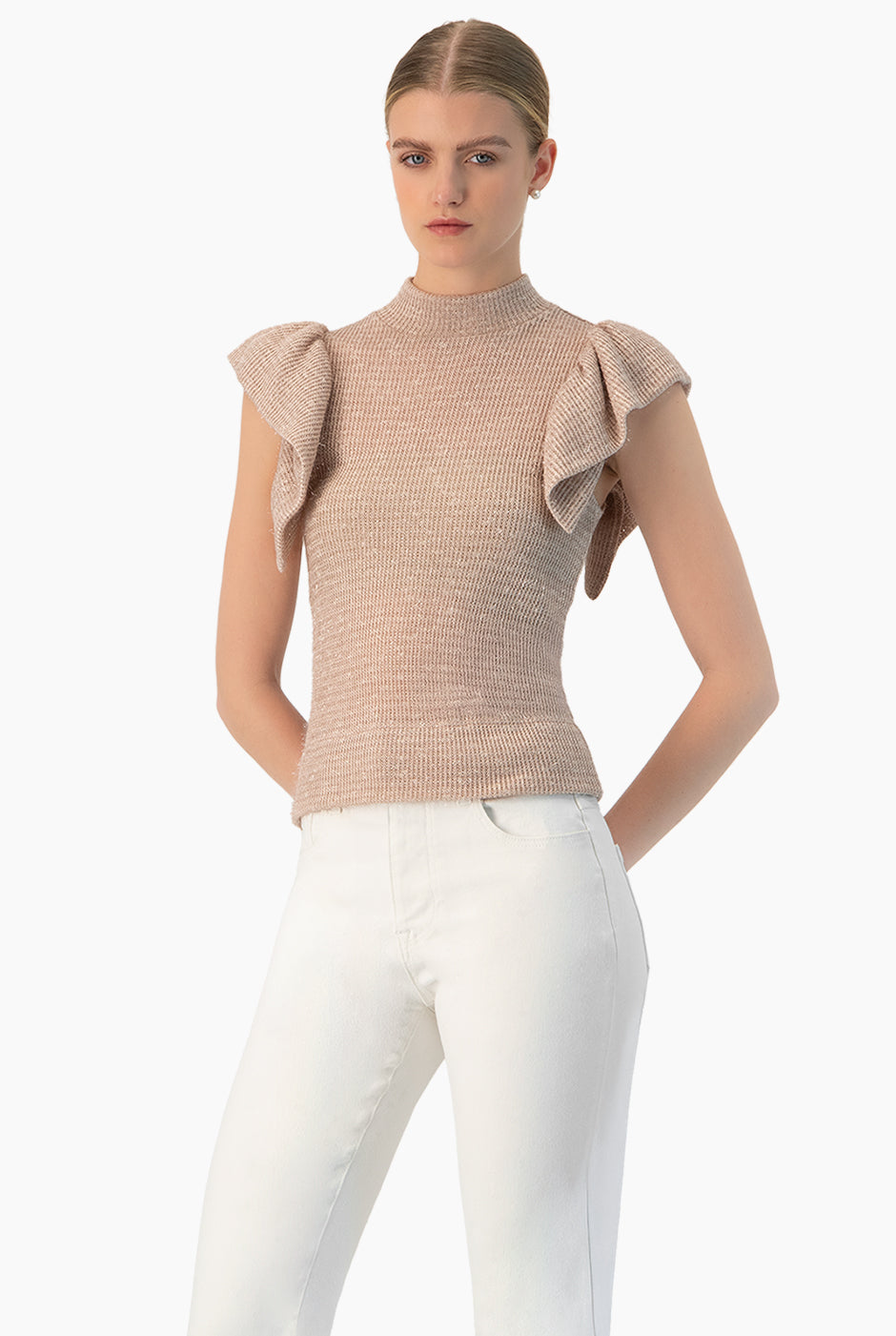 Blusa tejida palo de rosa con mangas de olanes y cuello alto