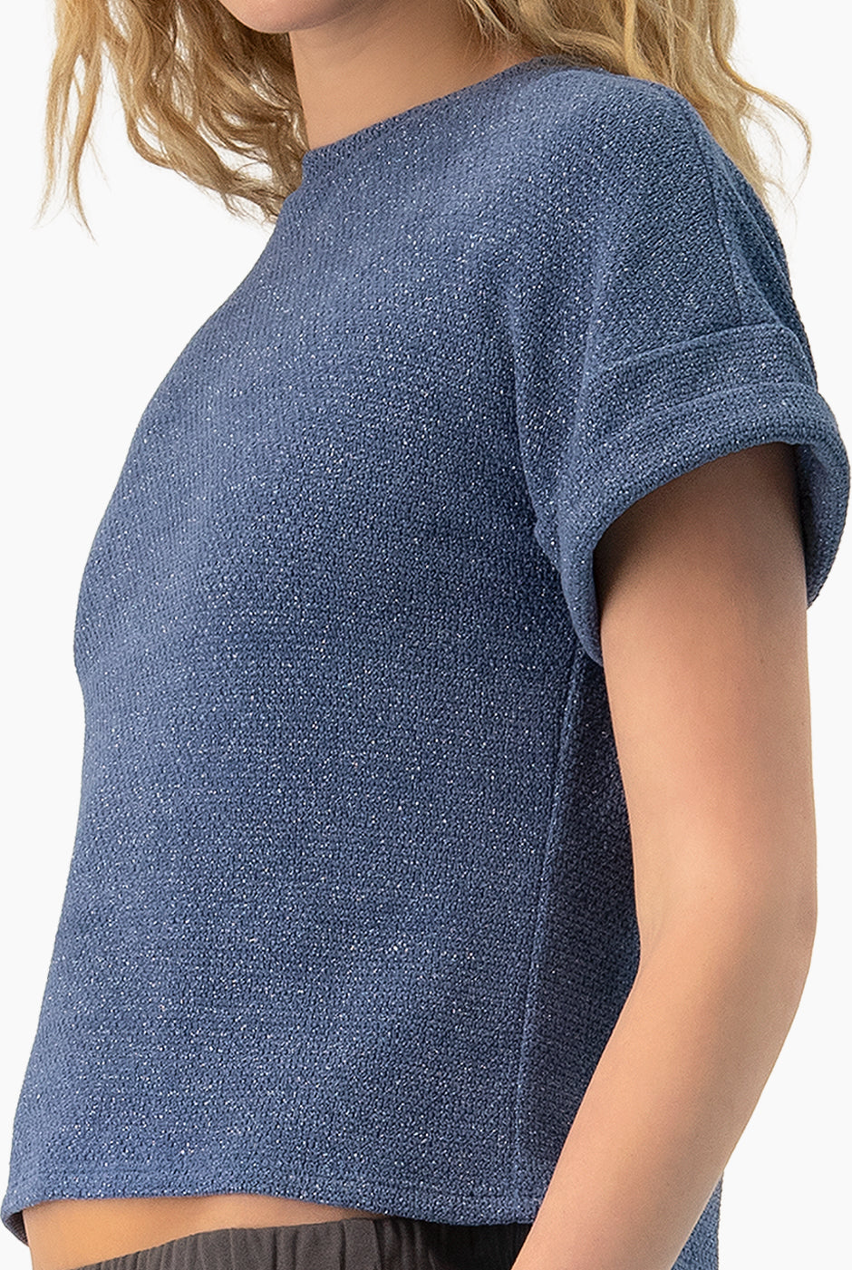 Blusa recta azul de punto, manga corta y cuello redondo