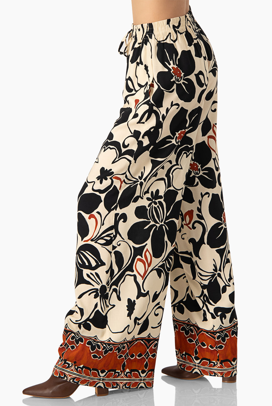 Pantalón estampado floral multicolor con bolsillos y cinta en cintura