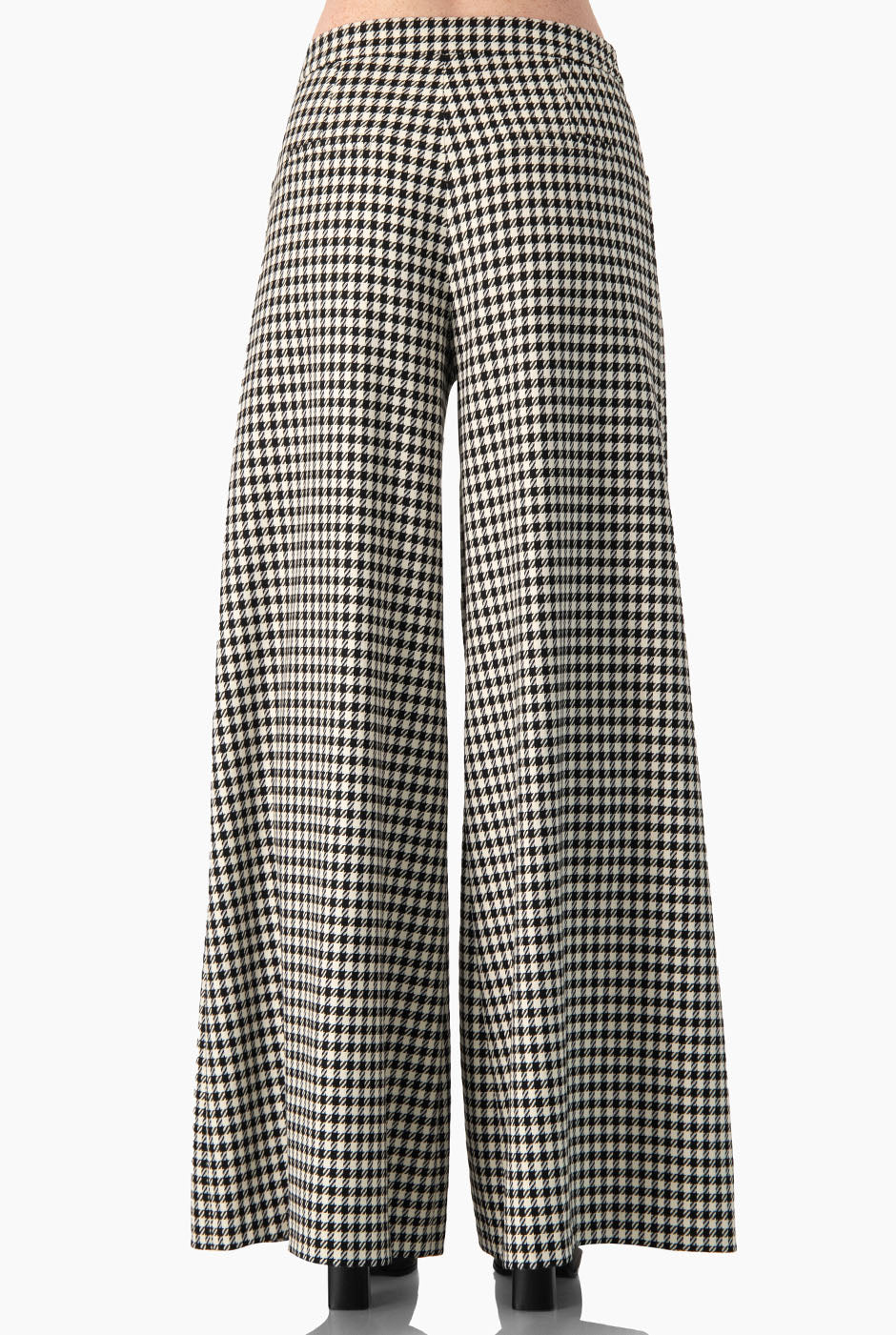 Pantalón estampado negro de pierna ancha con bolsillos