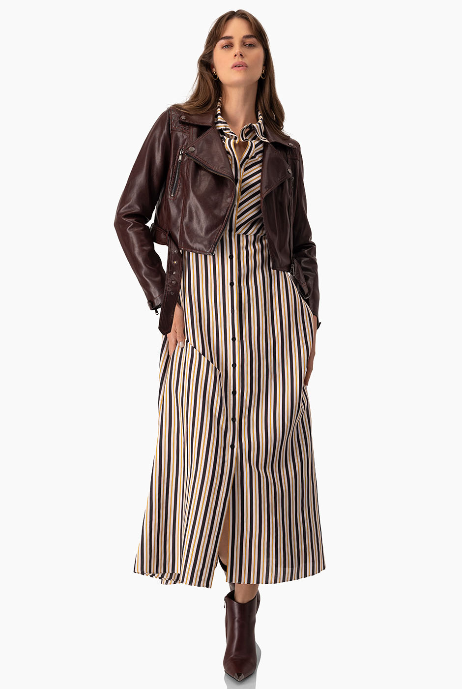 Vestido largo camisero multicolor con estampado de rayas y cinturón