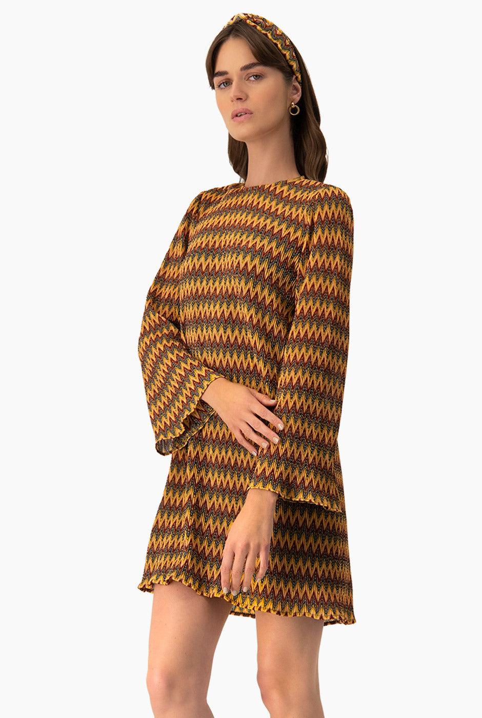 Vestido corto tejido multicolor con diadema y mangas largas