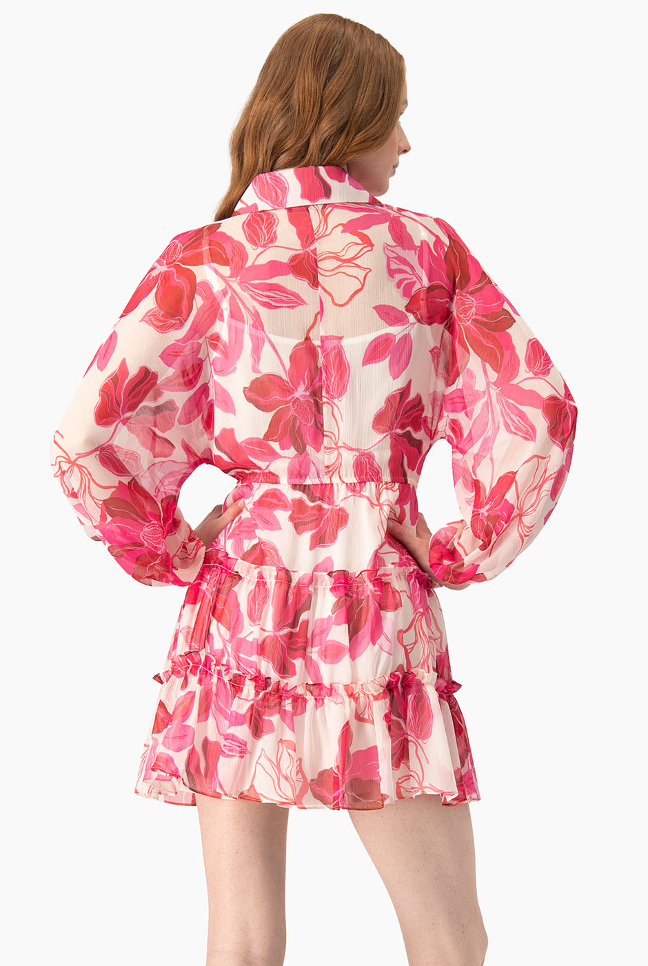 Vestido corto camisero fucsia con estampado floral y volantes