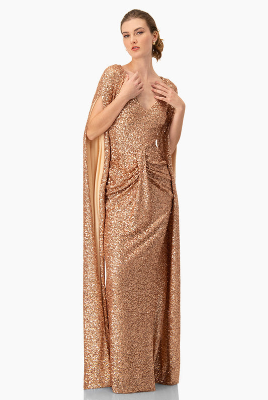 Vestido de noche rosa con lentejuelas y escote en V